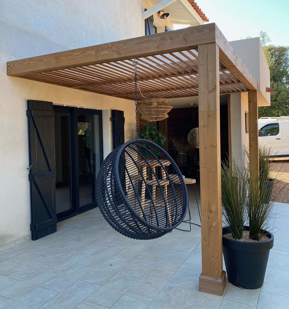 Pergola, carport et aménagements extérieurs en Corse
