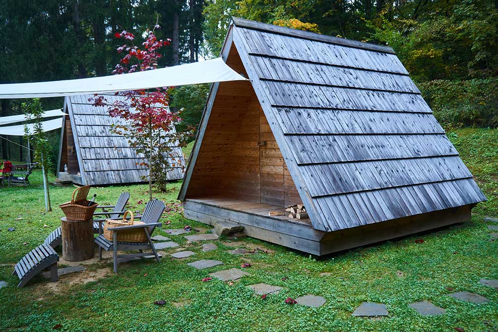 Garage, abri de jardin et pool house en bois en Corse