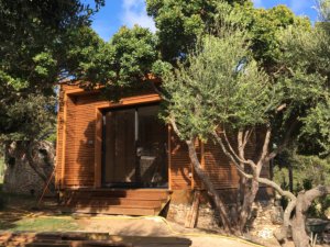 cabane insolite en bois en Corse avec Corse Solutions Bois