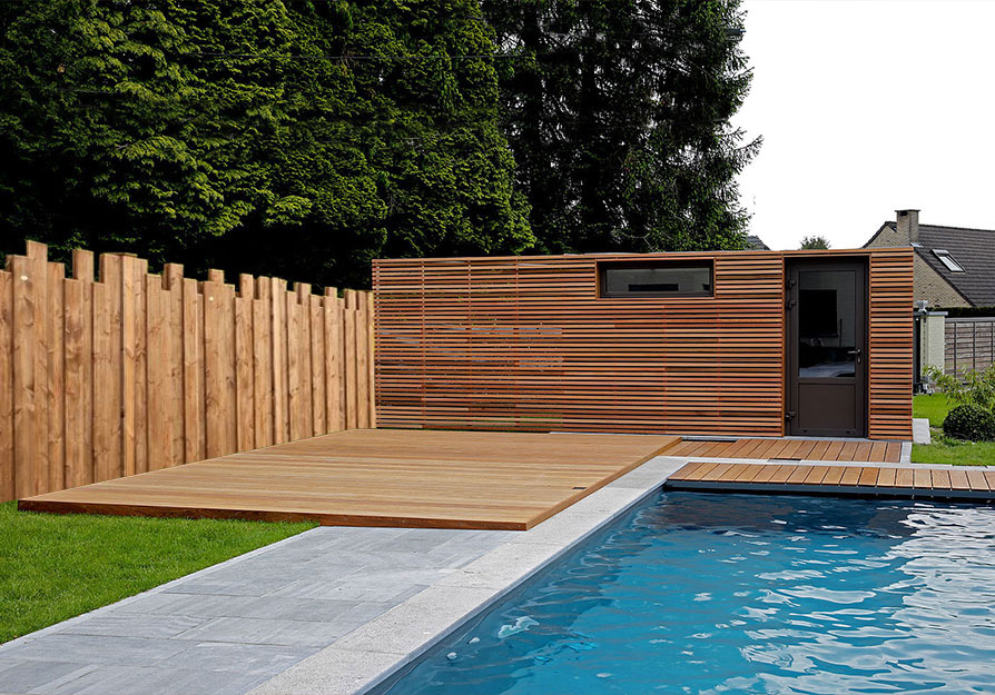 Garage, abri de jardin et pool house en bois à Corte