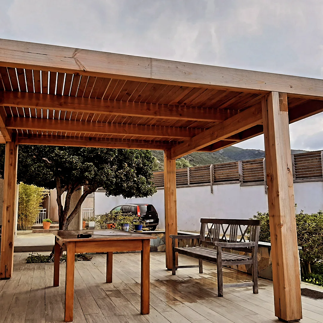 Pergola & carport à Cargèse